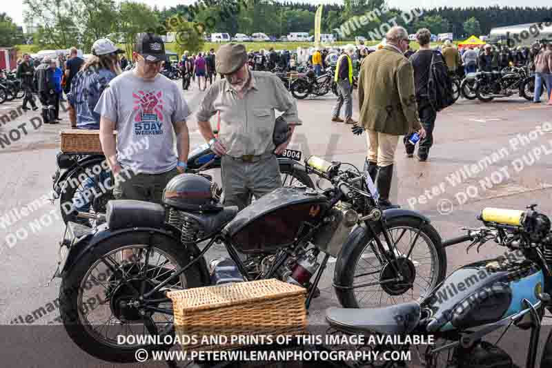 Vintage motorcycle club;eventdigitalimages;no limits trackdays;peter wileman photography;vintage motocycles;vmcc banbury run photographs